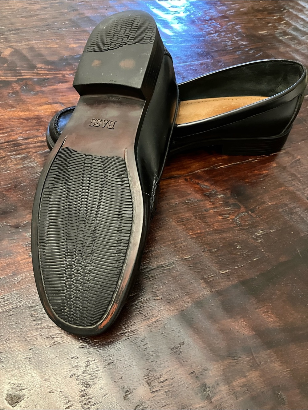 G.H. Bass & Co. Black Leather Women's Penny Loafers - Picture 3 of 4